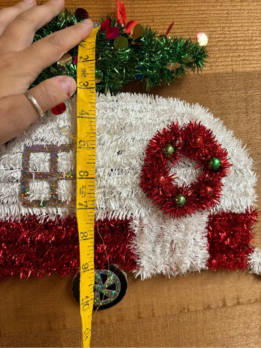 Christmas Camper Trailer Wall Hanging Holiday Tinsel Decor